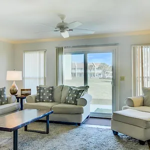 10 A, One Bedroom Apartment